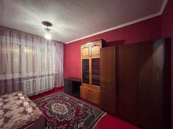 Оренда кімната в гуртожитку, Вишневе