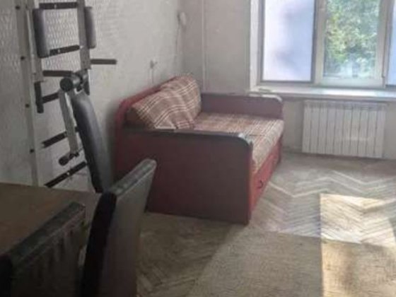 Здається кімната в сімейному гуртожитку м. Звіринецька