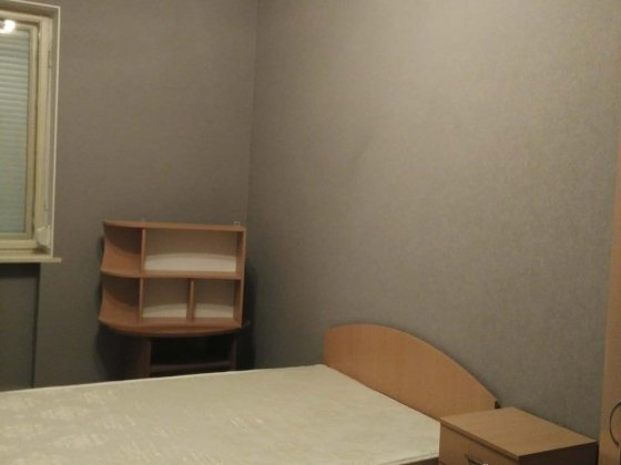 Оренда кімнати в 3к квартирі дарницька площа