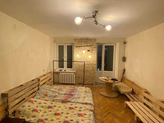 Здається кімната, 1 хв метро Контрактова. Серце подолу