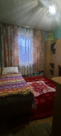 Здається терміново одна кімната в трикімнатній квартирі - фото 1