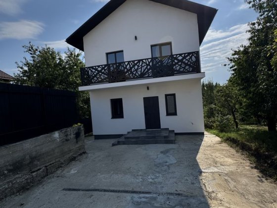 Продається новозбудований будинок Черновцы