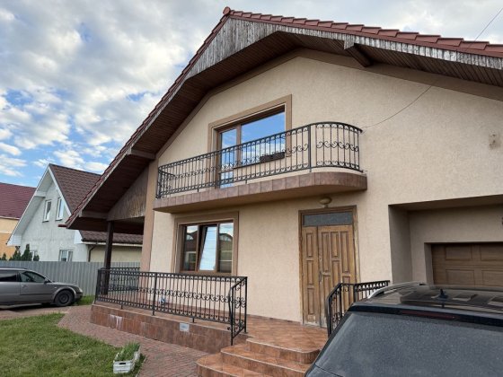 Продаж американки 4 кімнати,газ,гараж Ужгород
