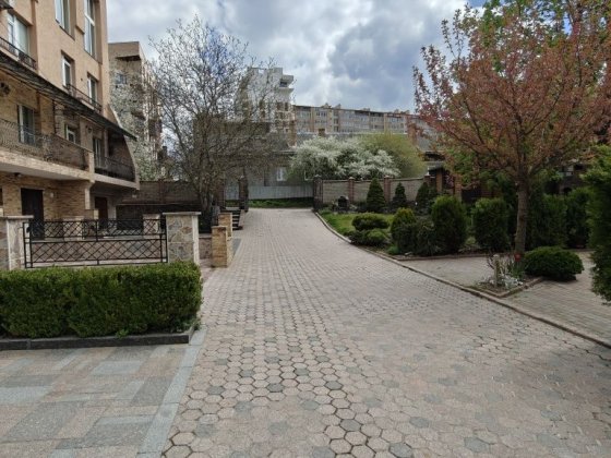 Продається таунхаус в центрі міста Черновцы