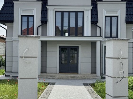 Продаж будинку Роша Чернівці