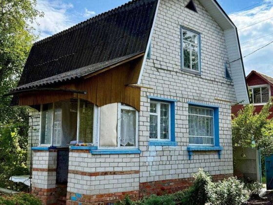 Двоповерхова, цегляна дача, в СТ Весна, ТОРГ Чернигов