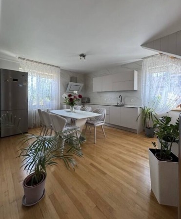 Продаж просторого будинку - фото 1