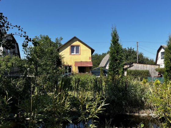 Продаж дачної ділянки з двоповерховим будинком з газоблоку. 50 м2 , 8 соток землі. Проживання цілий  Чернігів