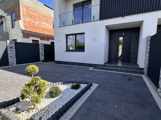 Продаж котеджу | дуплексу , будинку з ремонтом | 3.5 сотин землі Ужгород