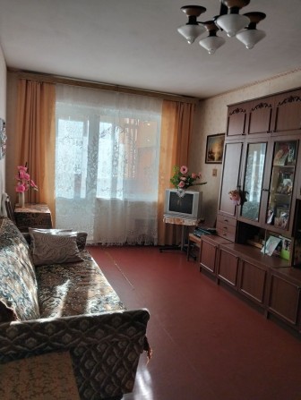 Здам дві кімнати в трьохкімнатній квартирі, вул. Білова - фото 1