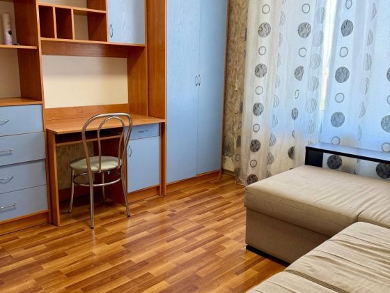 Здається кімната для одного хлопця на Троєщині