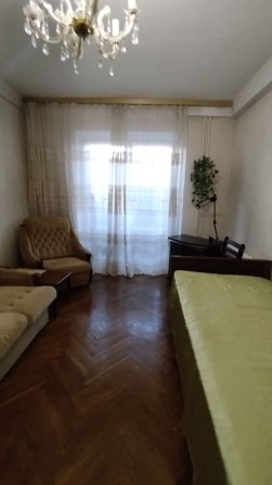Здам  кімнату біля метро Лівобережна (вул. Р. Окіпної, 5-9) Без господарів. - фото 1