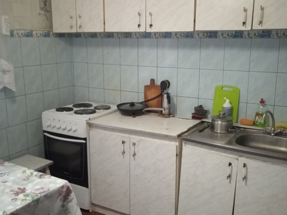 Метро Харьковская,комната без хозяев -4000грн