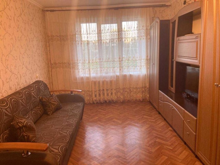 Кімната на Новоукраїнській - фото 1
