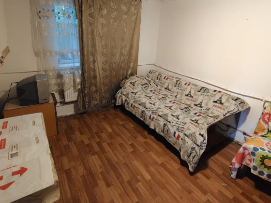 Оренда кімнати в приватному будинку для чоловіка без комунальних.