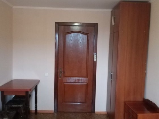 Здаю кімнату в будинку