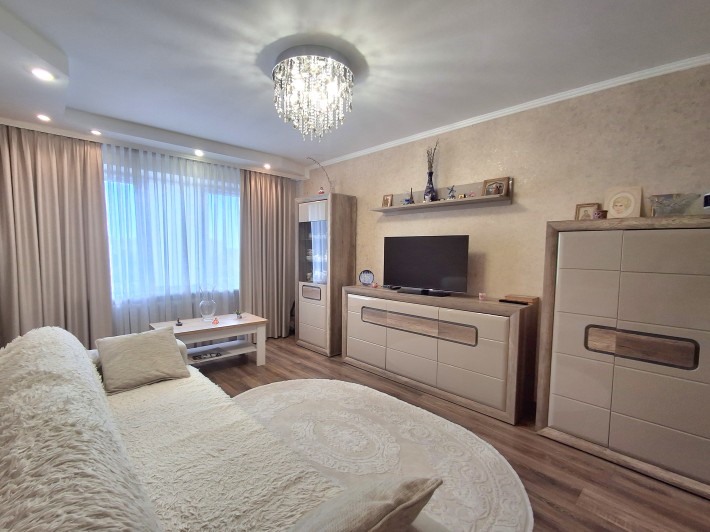 Продам 3к квартиру з ремонтом в мікрорайоні Ракове - фото 1