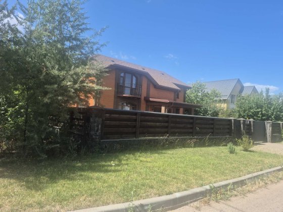 Пропонується до продажу сучасний, теплий та надійний двоповерховий буд Черкассы