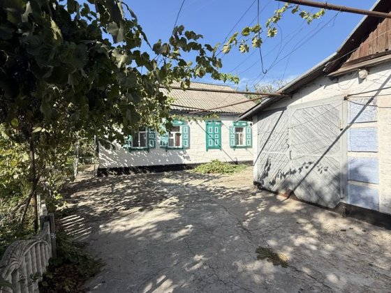 Продам будинок на червоній лінії у Таромському Дніпро