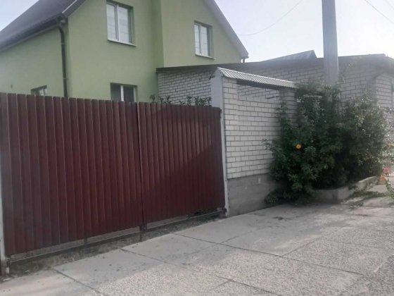 Продам будинок на Мирному Дніпро