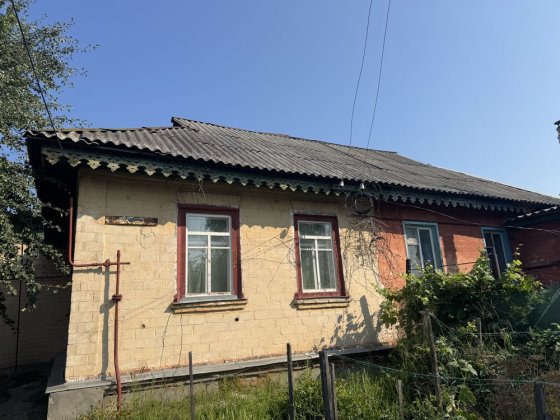 1/2 Частина будинку р-н  кінцевоі 5 тролейбуса Чернигов