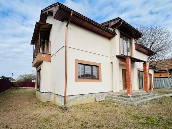 Продаж сучасного та просторого будинку Ужгород