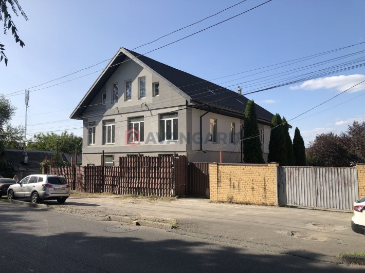 У продажу 3-поверховий будинок Нагірка Центр 500000$ - фото 1