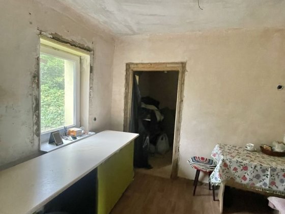 Продам не большой дом со своим участком Днепр