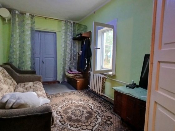 Продам частину будинку з окремим подвір'ям та в житловому стані Житомир