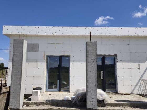 Продаж нового будинку неподалік міста Житомира. Присутній торг. Житомир