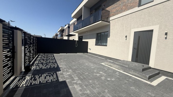 Продаж затишного будинку New Willage, деревяна мебель - фото 1
