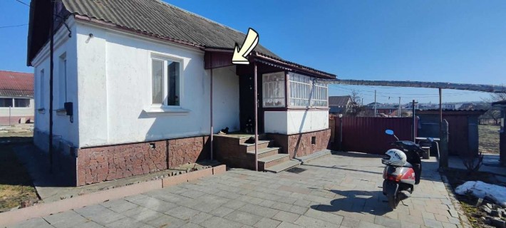 Продається одноповерховий цегляний будинок земельною ділянкою - фото 1