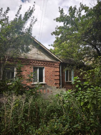 Центр,Короленка,частина будинку 6 сот.приват землі - фото 1