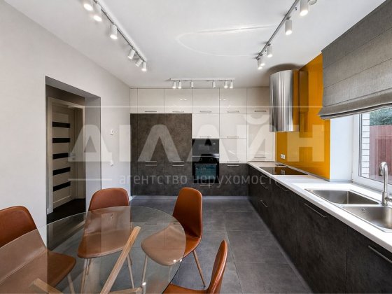 Продаж будинку з авторським ремонтом | Космічний район | вул. Київська | 155 м² Запоріжжя