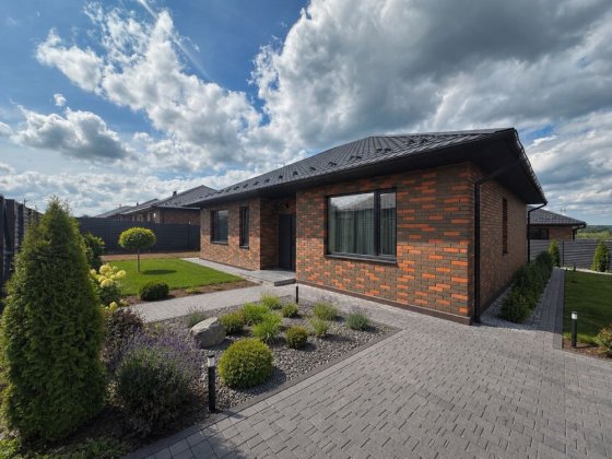 Будинок з ремонтом