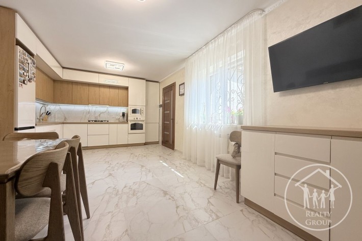 Продам будинок в ближньому центрі!Високий замок!Знесіння! - фото 1