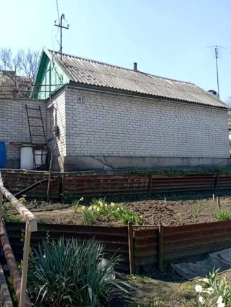 продам дом за 12 кварталом Мирный - фото 1