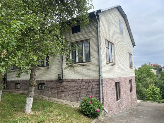 Продаж будинку на вул Визвольна 185000$ без комісії Львов