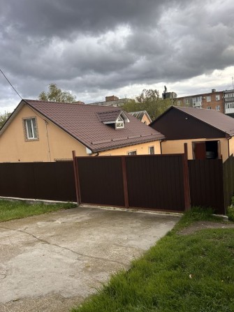Продаж котеджу з готовим бізнесом - фото 1