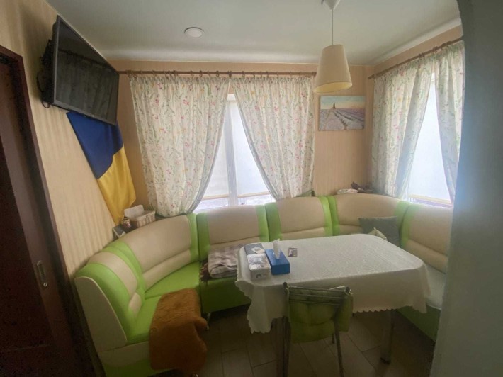 Продам будинок п. Мирний - фото 1