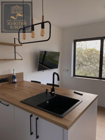 Продам двоповерховий будинок Новомиколаівка - фото 1
