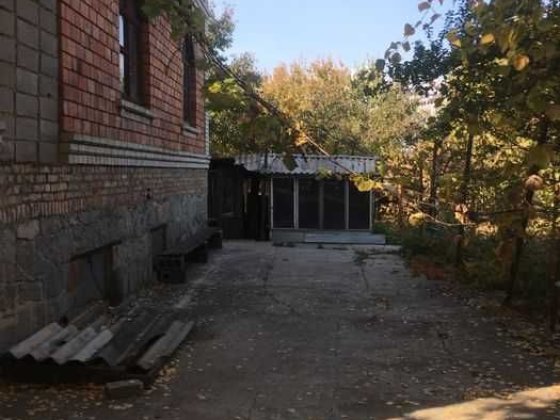 Продаж 2-х пов. газиф. будинку 10 сот землі Запоріжжя