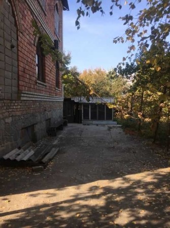 Продаж 2-х пов. газиф. будинку 10 сот землі - фото 1