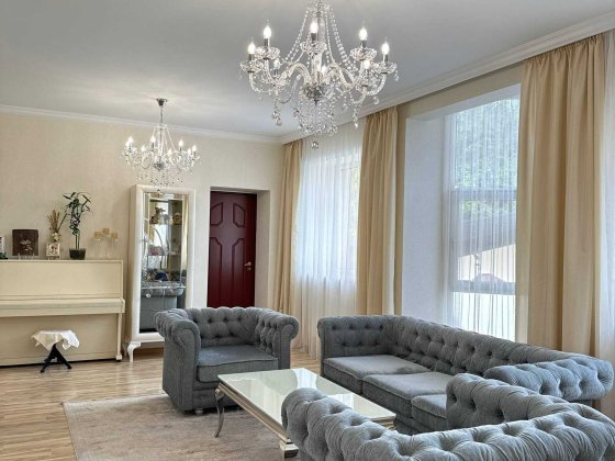 Продаж преміального окремостоячого будинку 423,7 м2 у престижному та тихому районі Львова поруч із п Львов