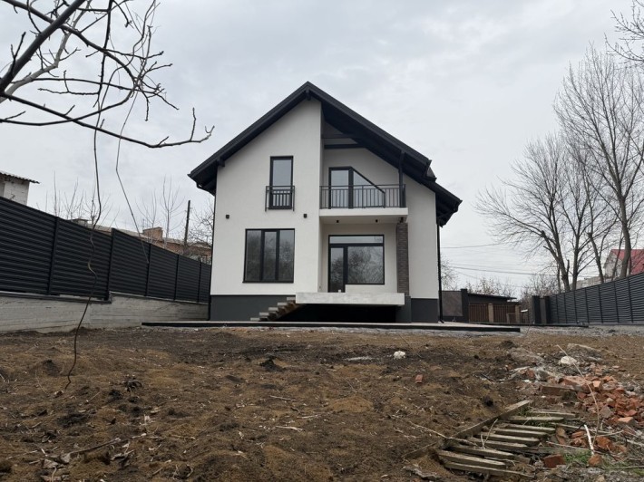 Продаж окремостоячого будинку - фото 1