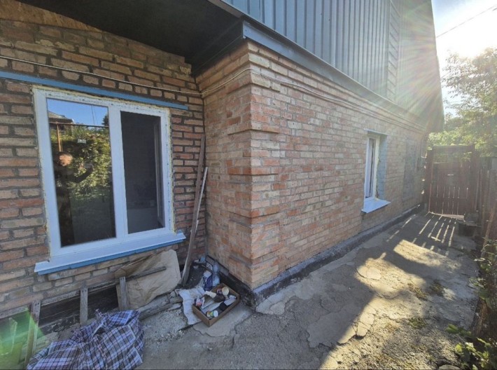 Продам пів будинку вул.куропʼятникова (Шкільний) - фото 1