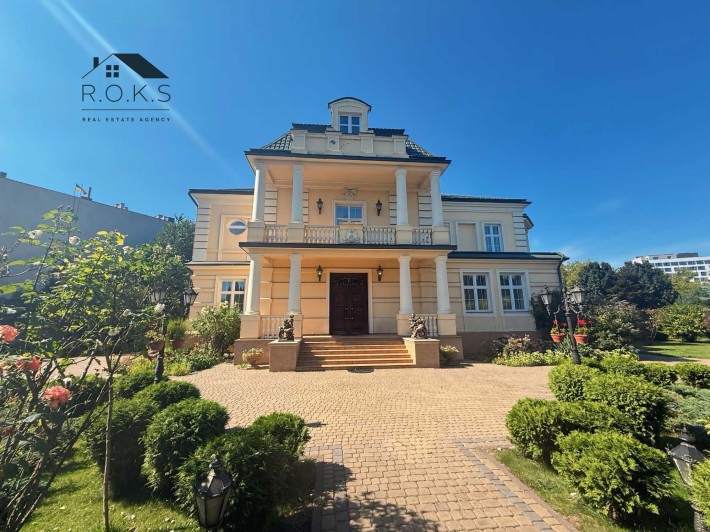Продаж унікального маєтку у Львові - фото 1