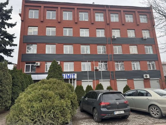 Продаж будинку на 6 пов пл. 1200 м кв комерція Львов