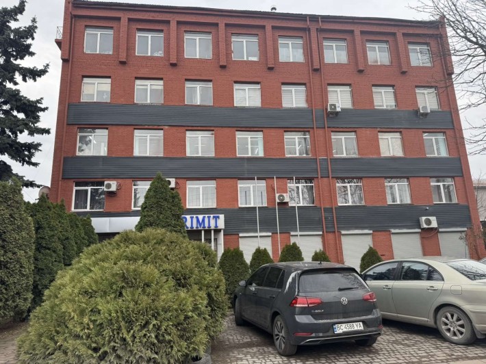 Продаж будинку на 6 пов пл. 1200 м кв комерція - фото 1