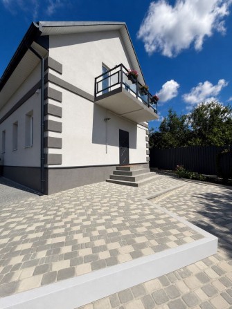 Продам сучасний будинок з ремонтом в районі Балашівки ! - фото 1
